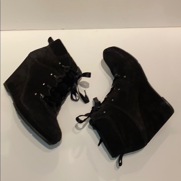 🆕 VIA SPIGA Black Suede Boots w/Satin Laces!!!NWOT!!! - Picture 7 of 12